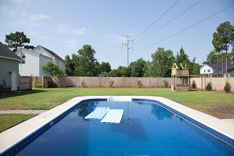 422 N Colony