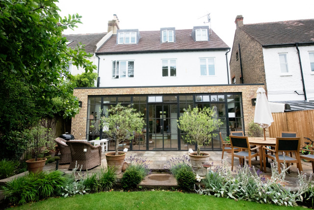 Burbage contemporaneo-patio