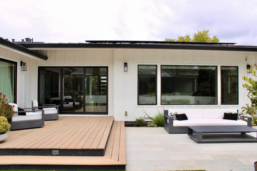 Monochromatic Burlingame Backyard
