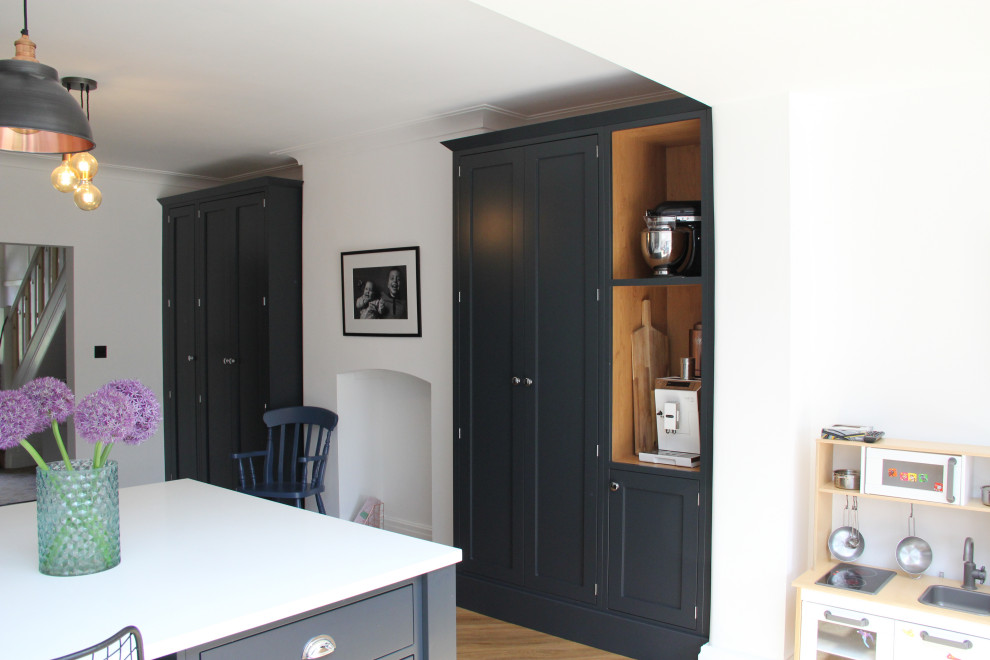 Bespoke in-frame shaker style kitchen - Farrow and Ball Railings ...