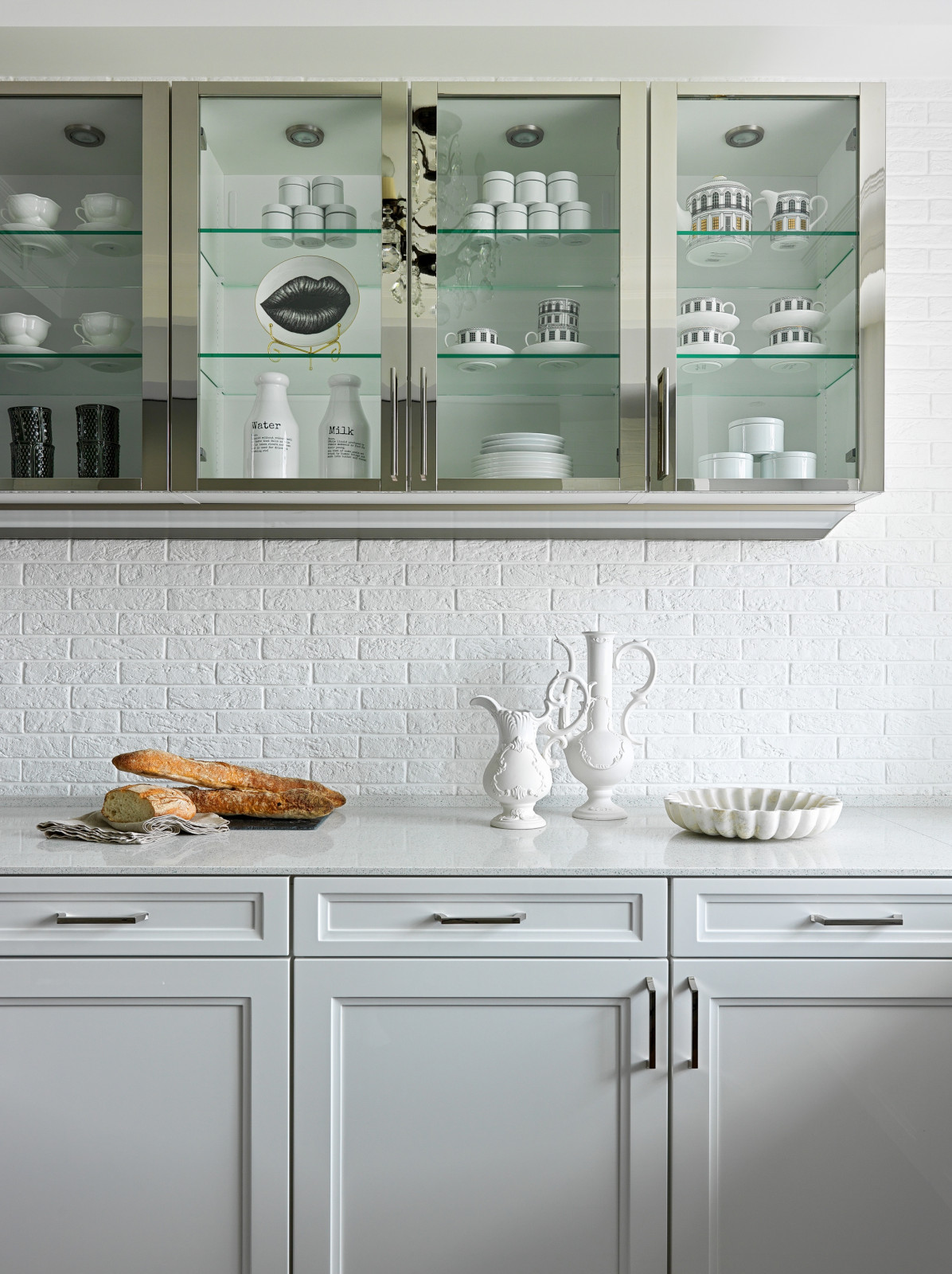 Двухуровневая квартира с мансардой во французском стиле