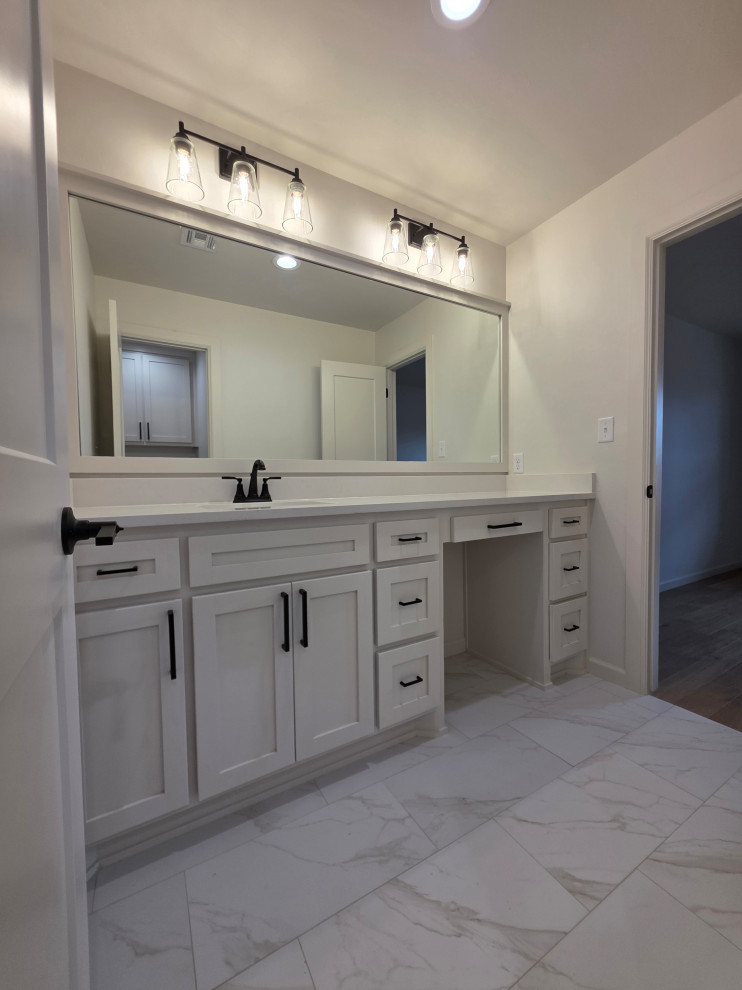 Jack & Jill open concept split floor plan