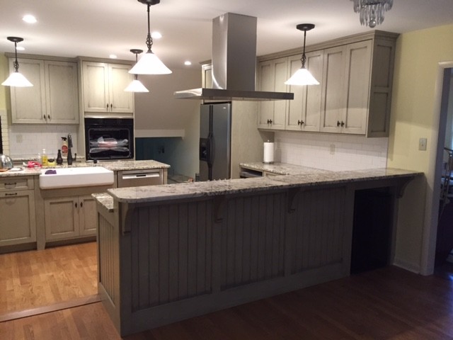 Kitchen - transitional kitchen idea