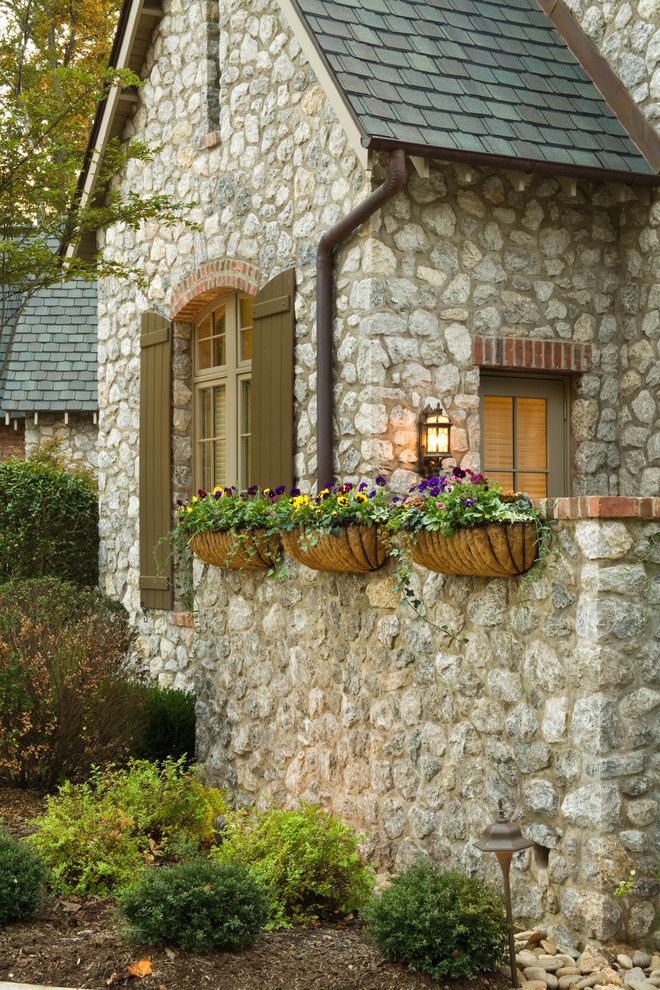 Design ideas for a traditional garden in Charlotte with a container garden.