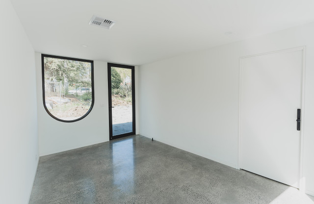 Fallons contemporary-entre