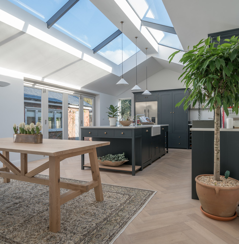 Inspiration for a classic kitchen in Oxfordshire.