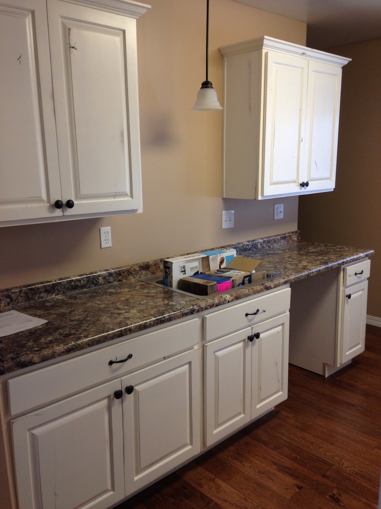 Kitchen - rustic kitchen idea