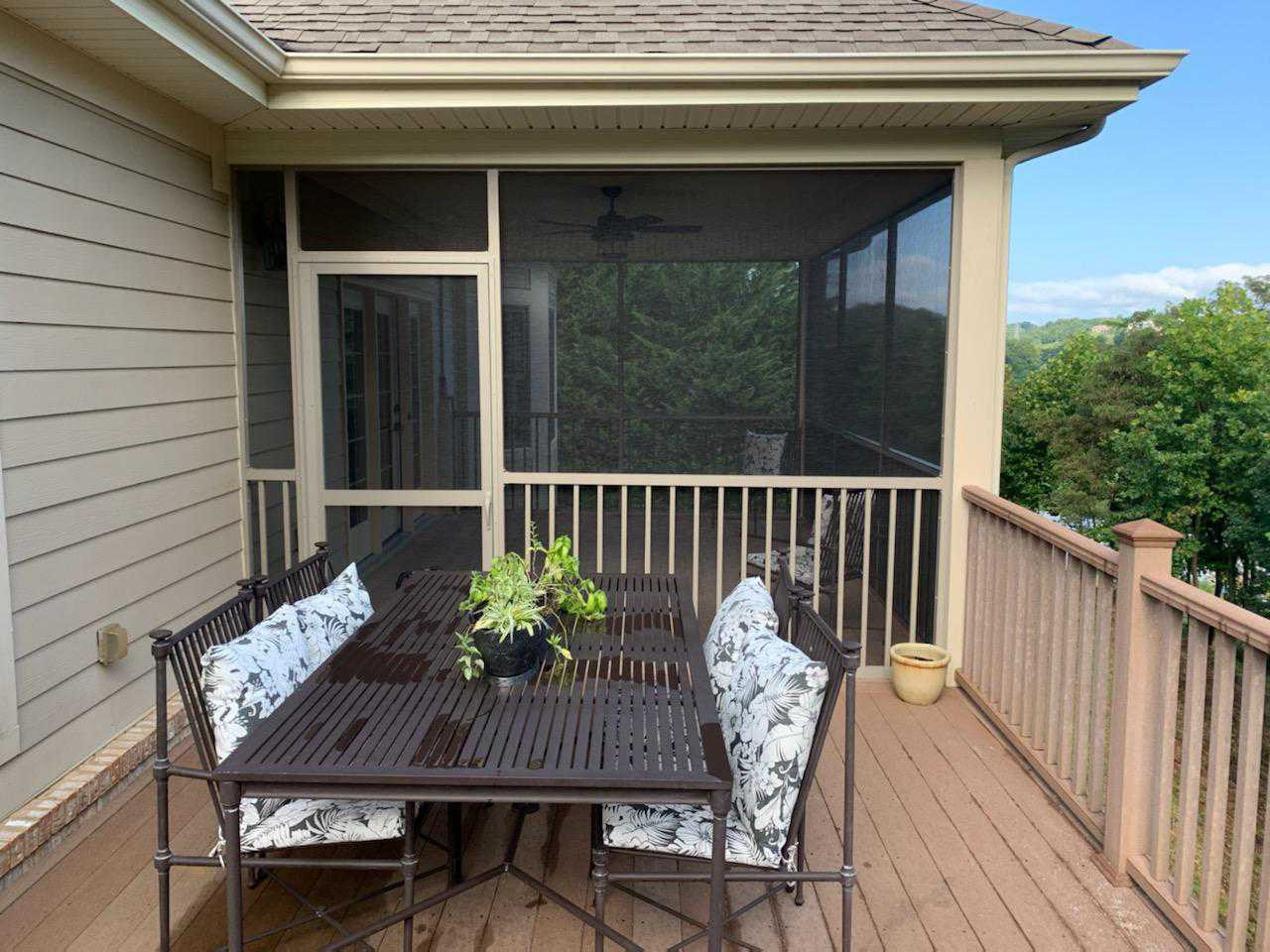 Screened Back Porch Deck