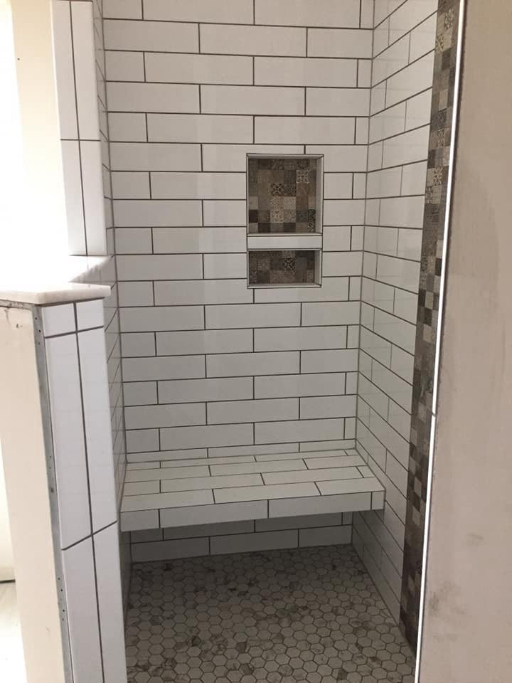 Victorian style shower with gayafores stripe