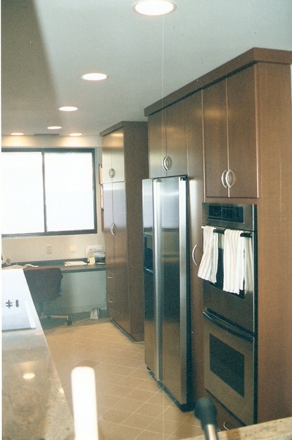 Edko Cabinets traditional-kitchen