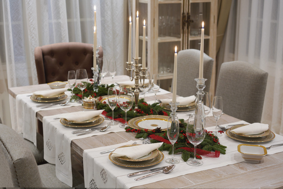 Новогодняя сервировка в доме под Петербургом