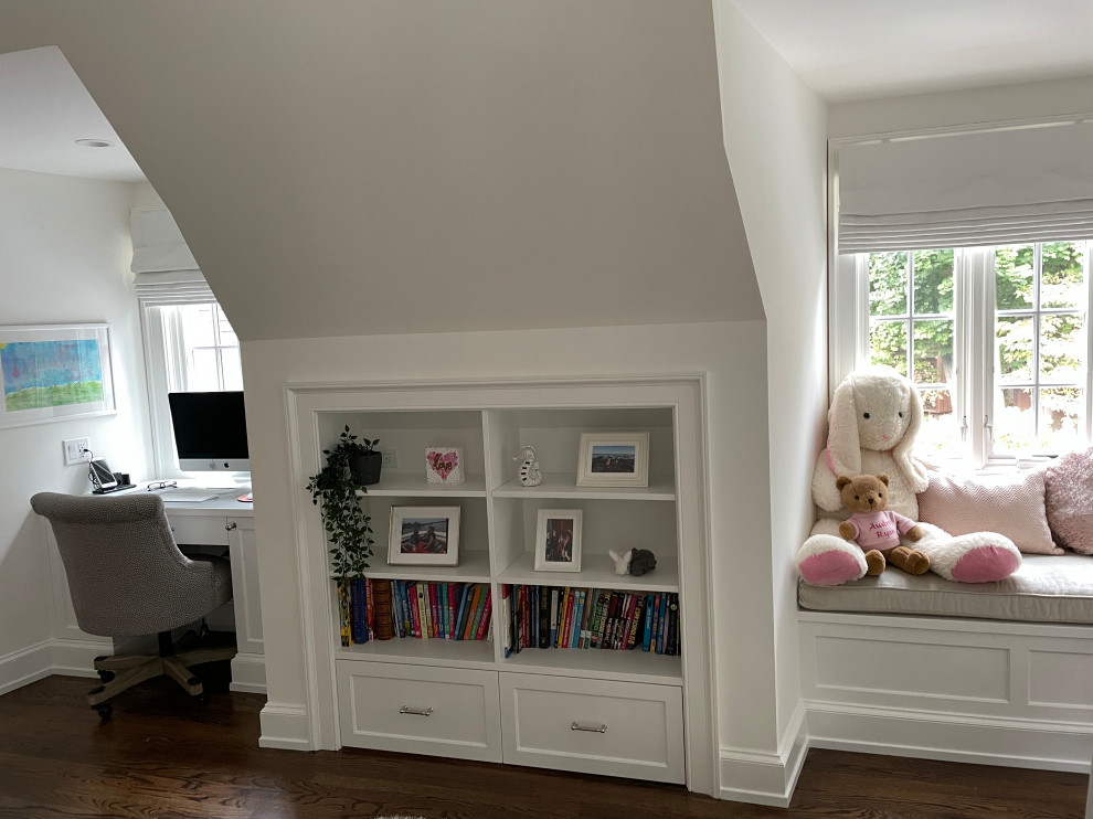 Teen Bedroom - Inspiration for a large and bedroom transitional guest and girl medium tone wood floor, brown floor, vaulted ceiling and wallpaper kids' bedroom remodel in New York with white walls