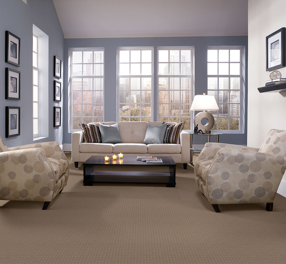 Transitional home design photo in Los Angeles