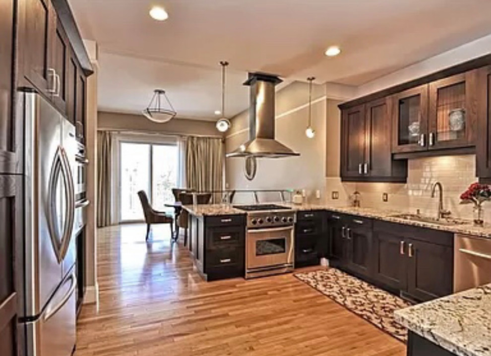 5000+ sq ft craftsman new home.