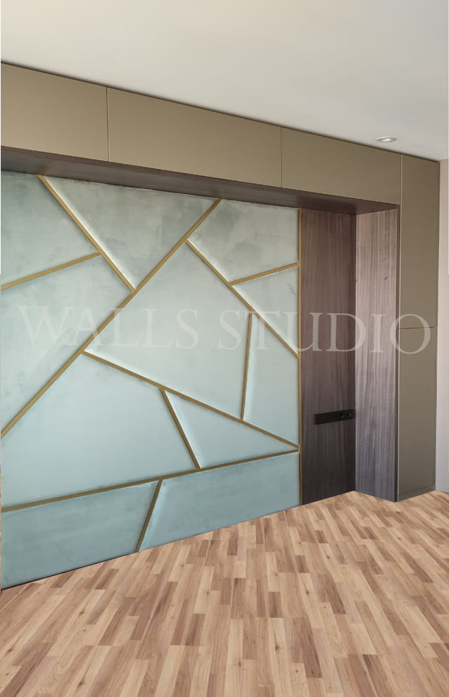 Шкаф и мягкая стеновая панель с латунью на заказ, Москва