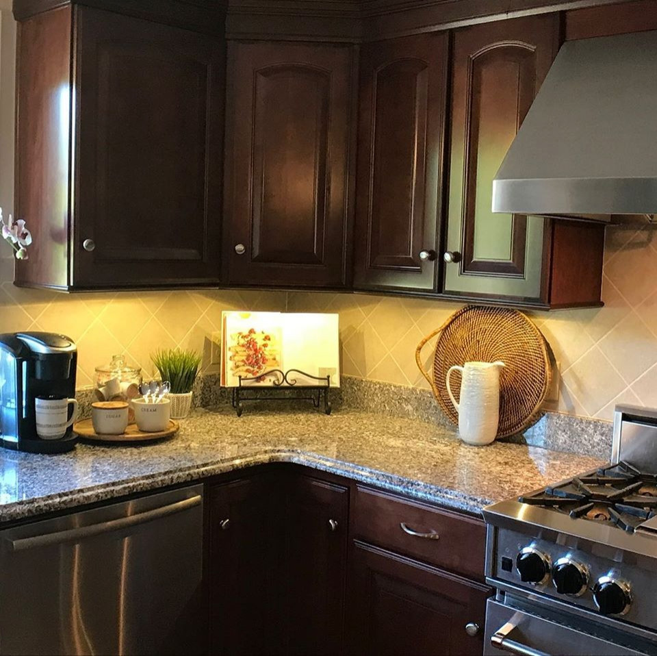 Inspiration for a transitional kitchen remodel in Boston
