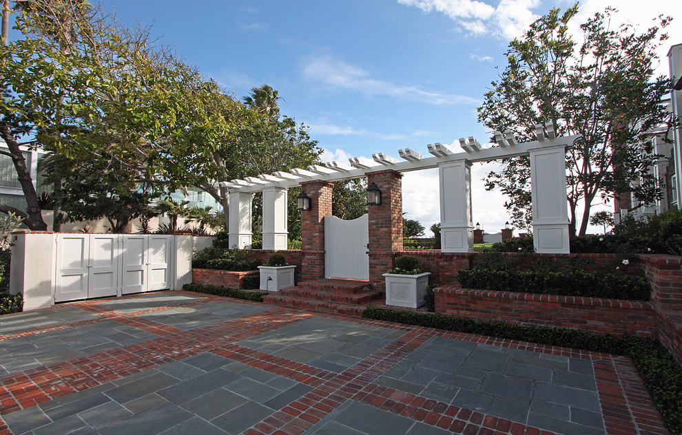Example of a classic patio design in Santa Barbara