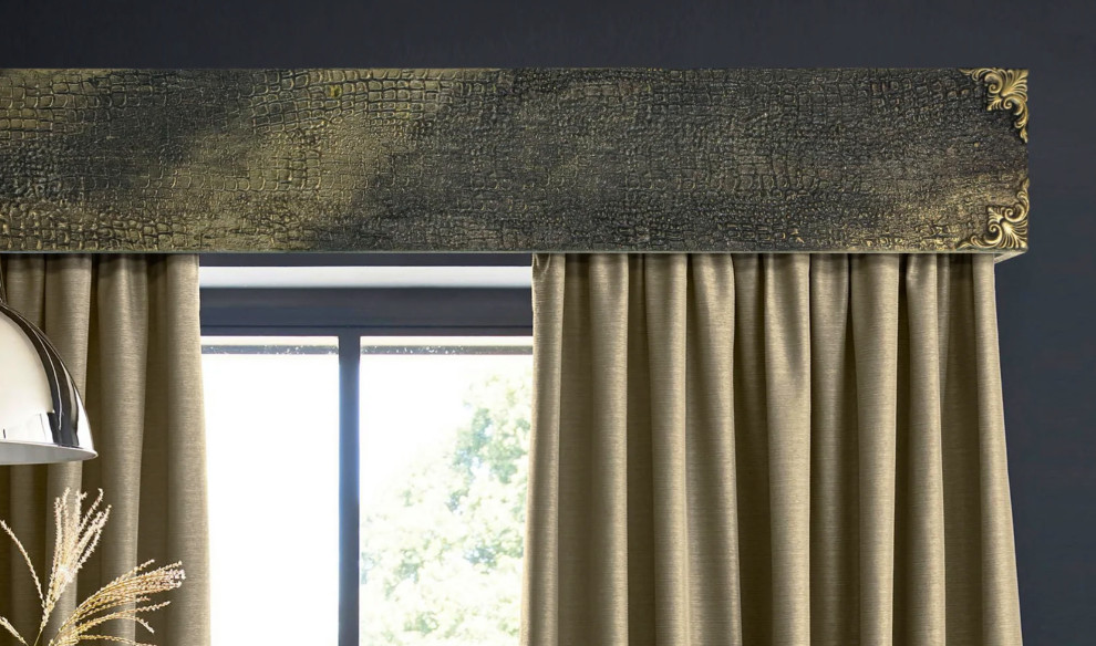 Safari Elegance: The Crocodile Venetian Plaster Cornice from Iam-ness