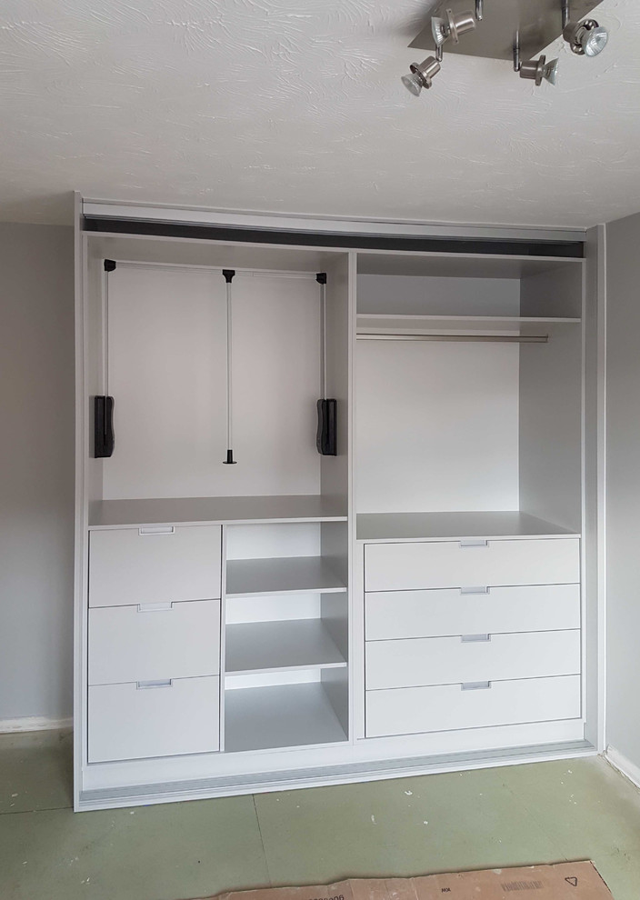 Bespoke Fitted Sliding Wardrobe