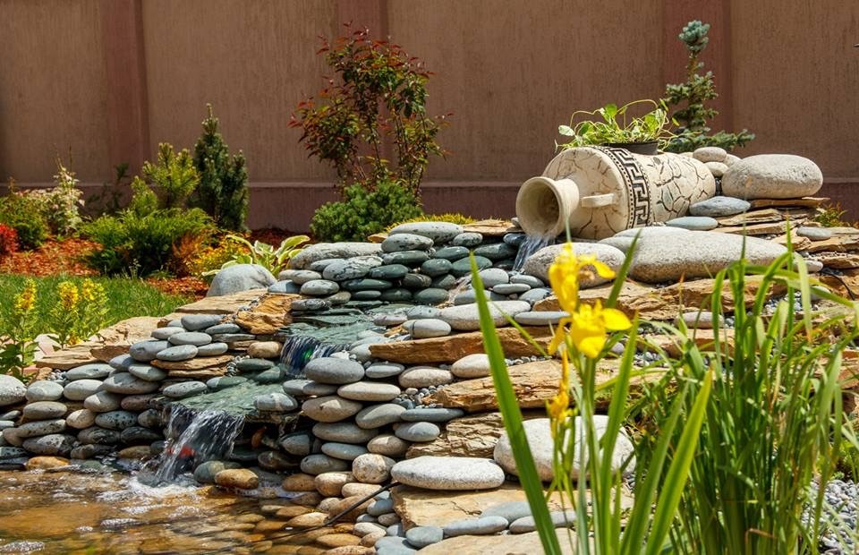 Декоративные водоёмы и ручьи