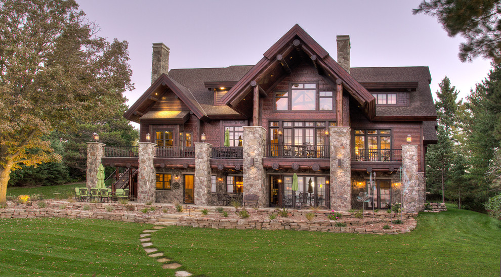 Inspiration for a rustic home design remodel in Minneapolis