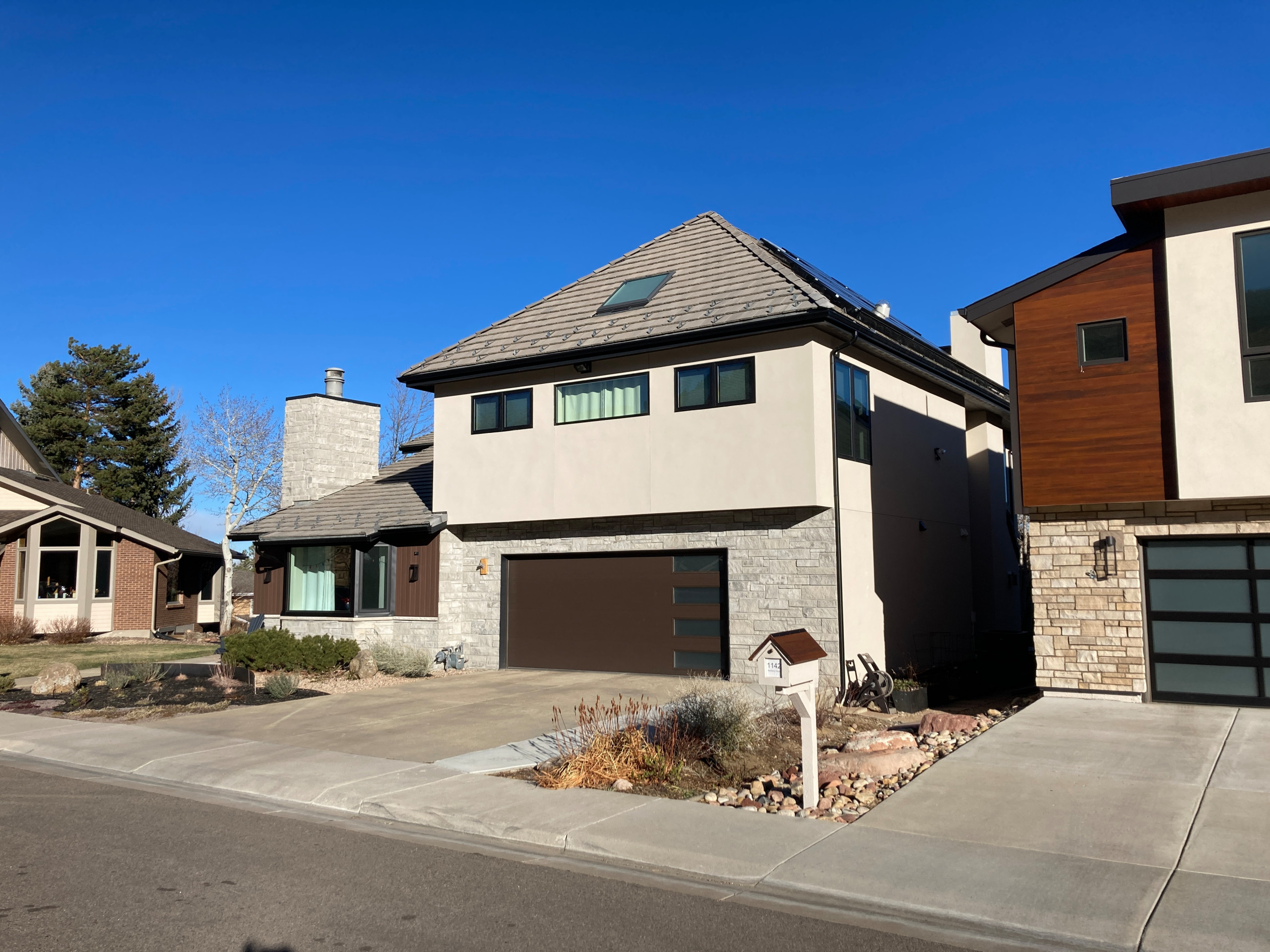 Modern Mixed Material Boulder