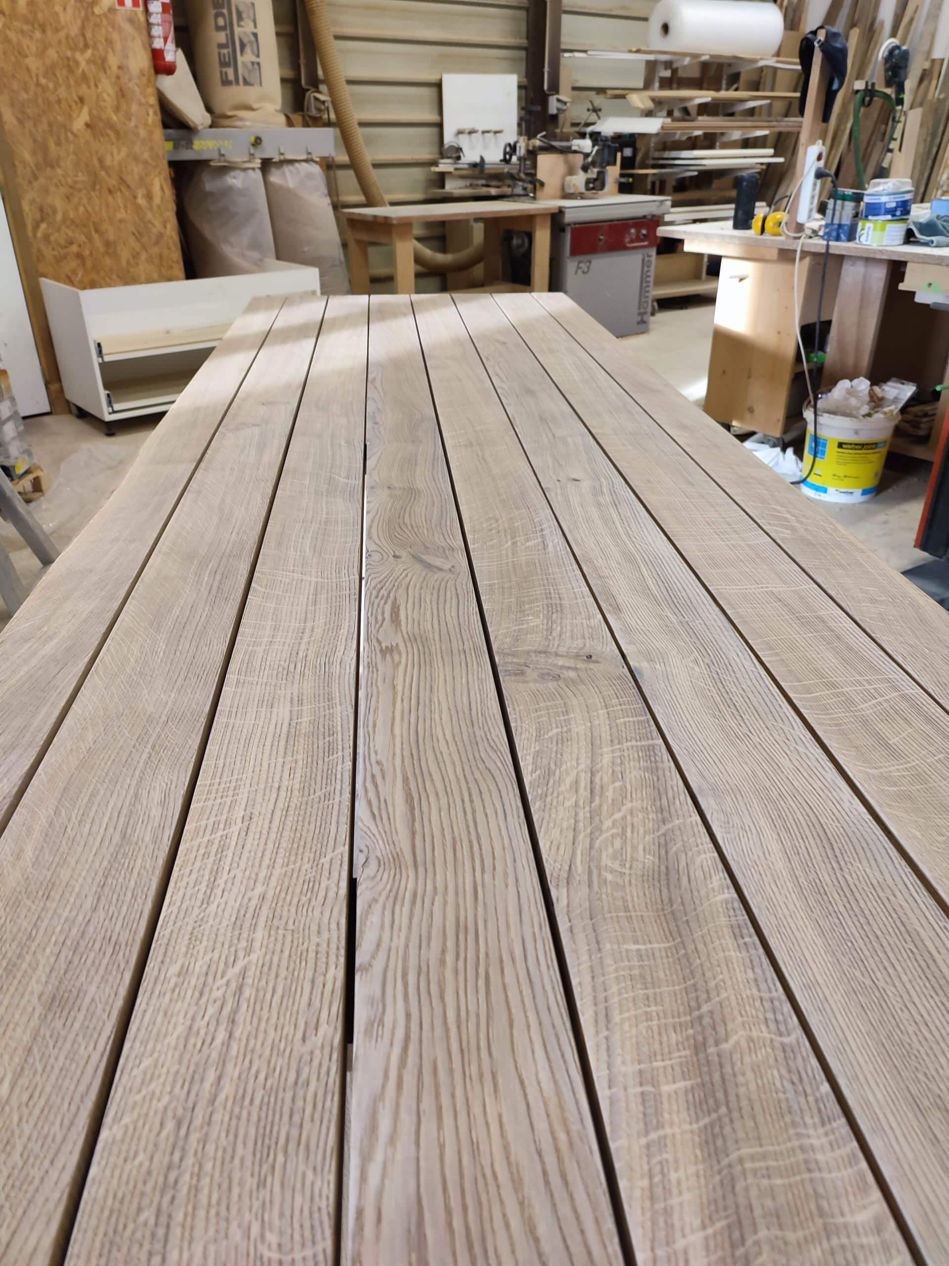 Le Muy - Conception de tables sur-mesure