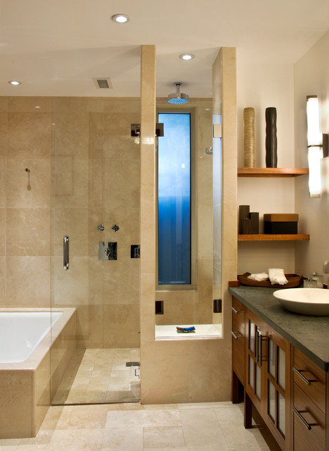 Abe Residence contemporary-badrum