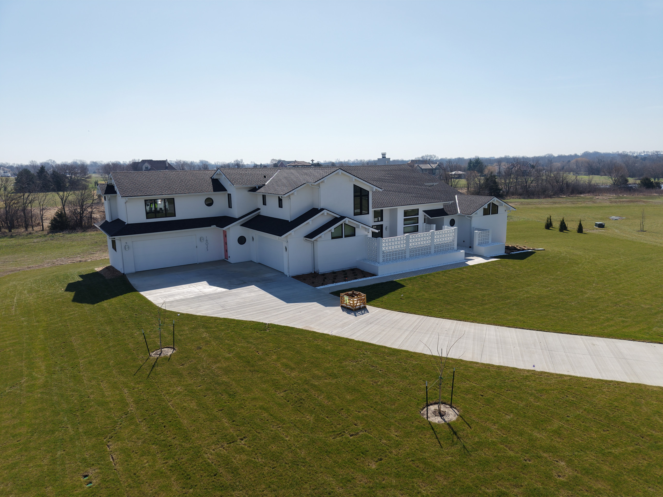 Sycamore Springs, Custom Build