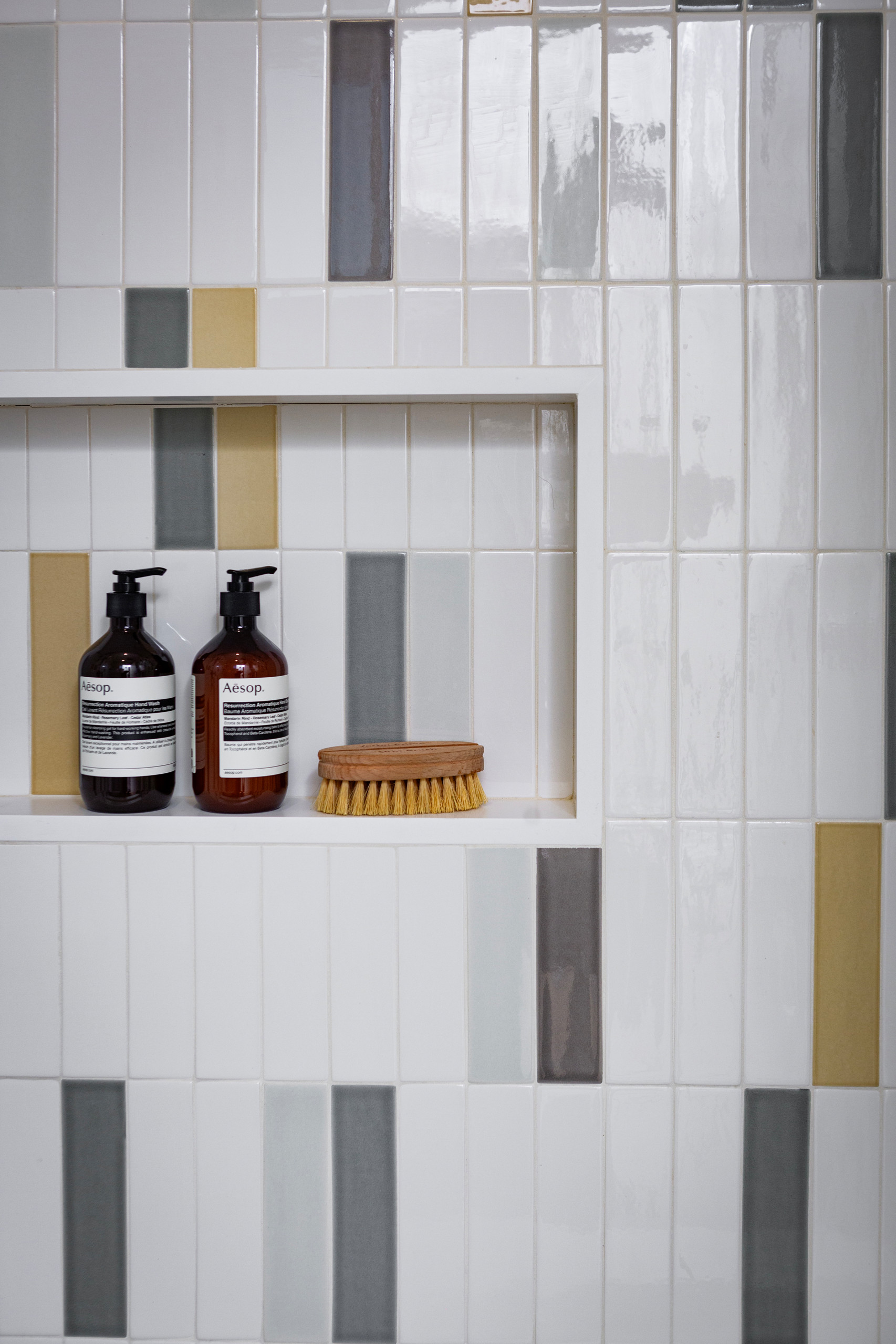 Confetti Modern Bath