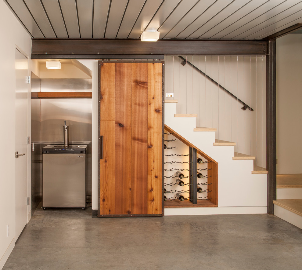 Inspiration for a contemporary basement in Seattle.