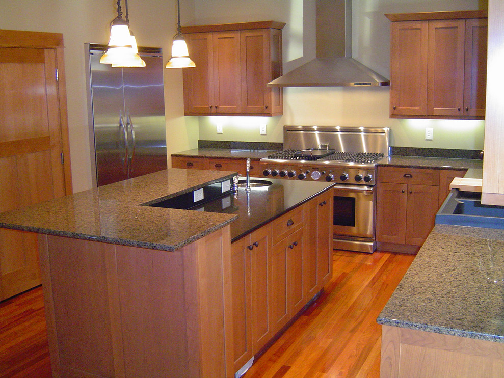 Kitchen - kitchen idea in Cedar Rapids