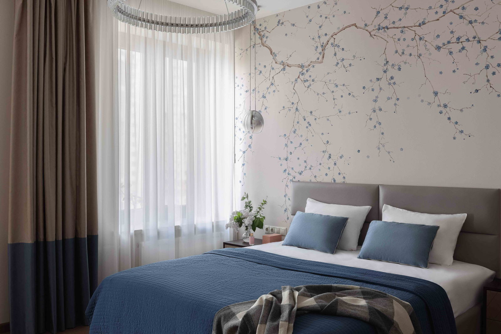 Дизайн и ремонт квартиры на улице Эльдара Рязанова — Девичья квартира