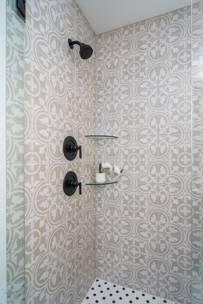 Home design - transitional home design idea