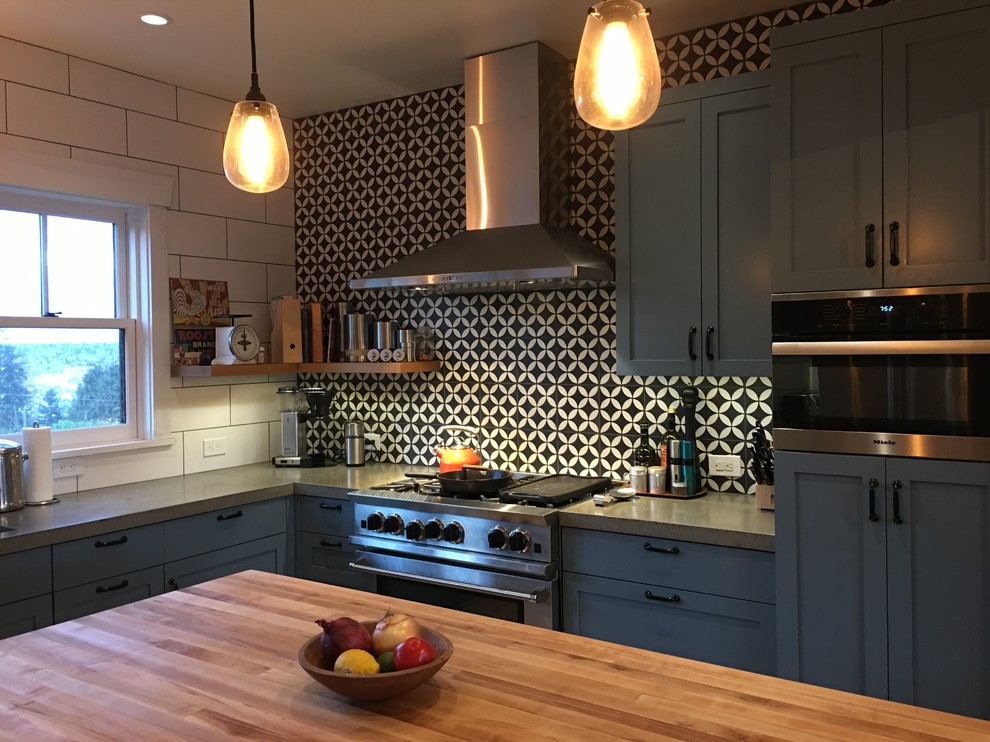Inspiration for a transitional kitchen remodel in Seattle