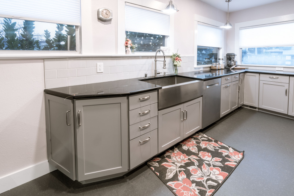 Clinton Kitchen