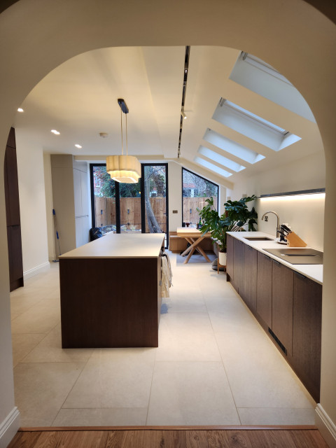 3 Bed House renovation + side return kitchen extension. Wood Green koekken