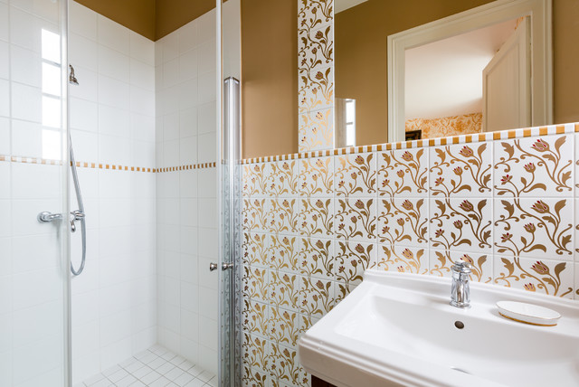 Le Prieur&eacute; victorian-bathroom