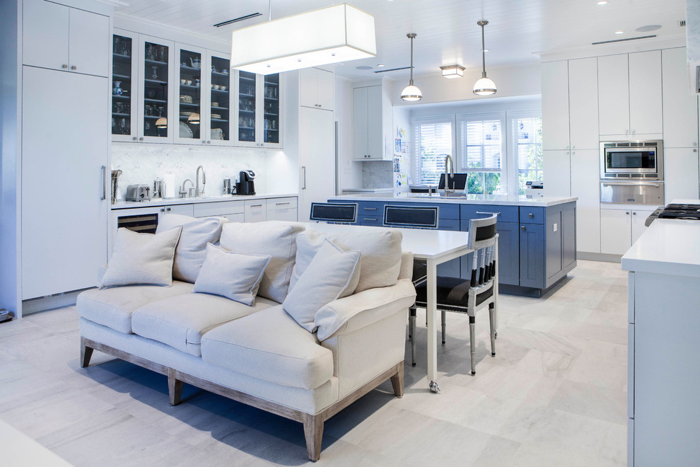 Transitional kitchen photo in Miami