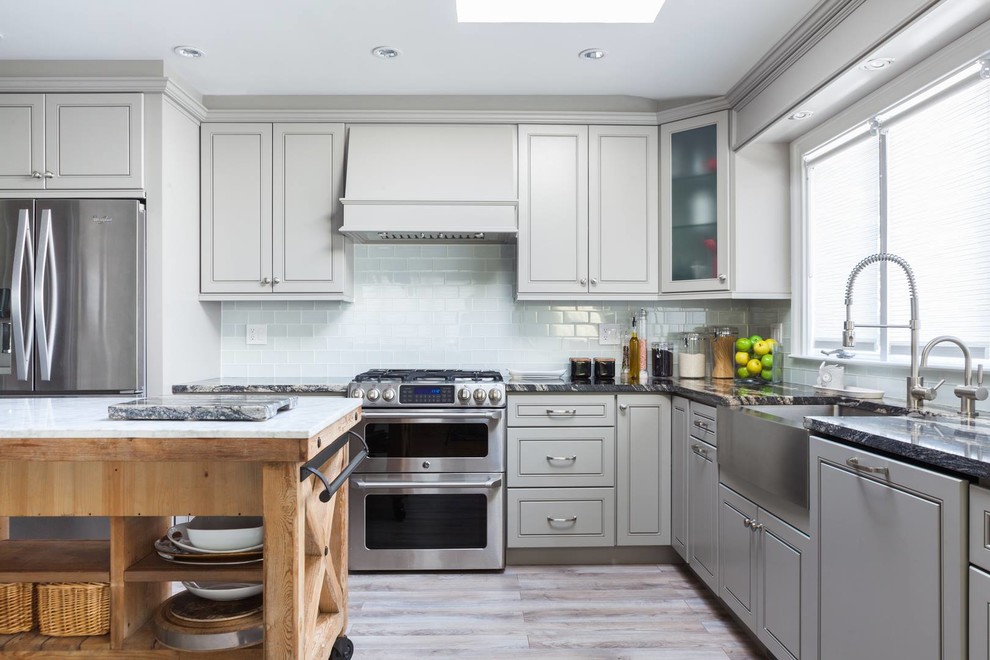 Kitchen - transitional kitchen idea in Denver