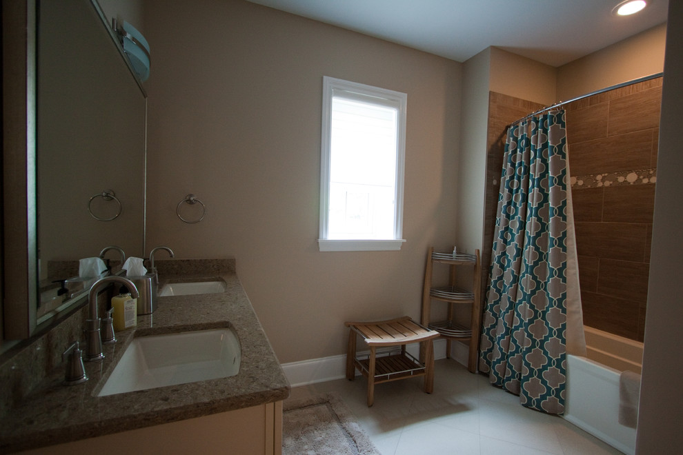 Bathroom - transitional bathroom idea