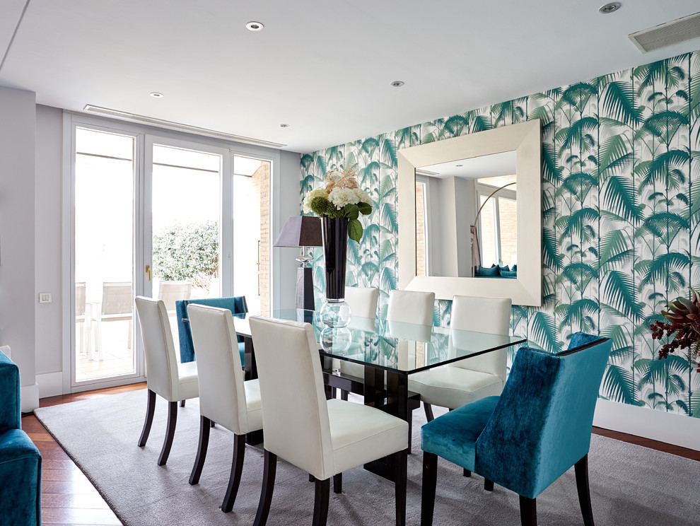 Un comedor entre palmeras