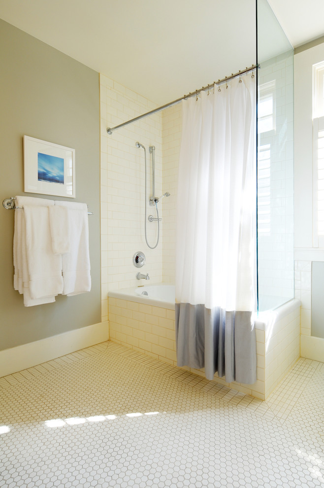 Photo of a traditional bathroom in Calgary with subway tile and a shower curtain.