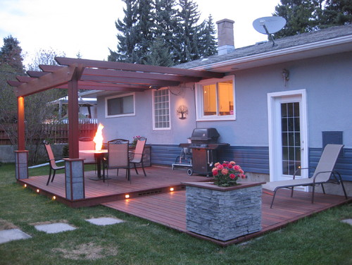 Two-Tier Deck with Pergola and Planter