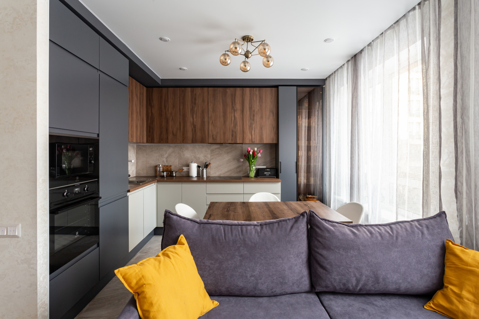 Угловая кухня в ЖК Домашний