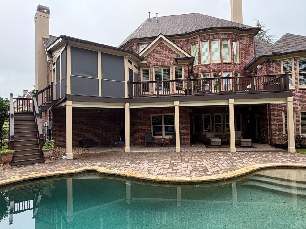 CUSTOM POOL HOUSE