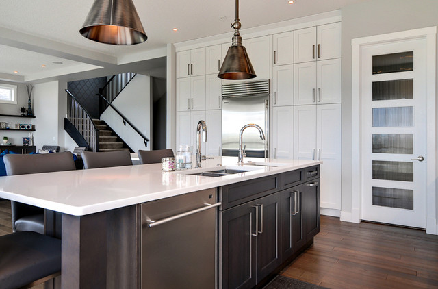 Transitional transitional-kitchen