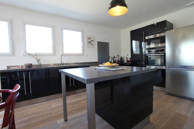 Cuisine Bois e Cie modern-kitchen