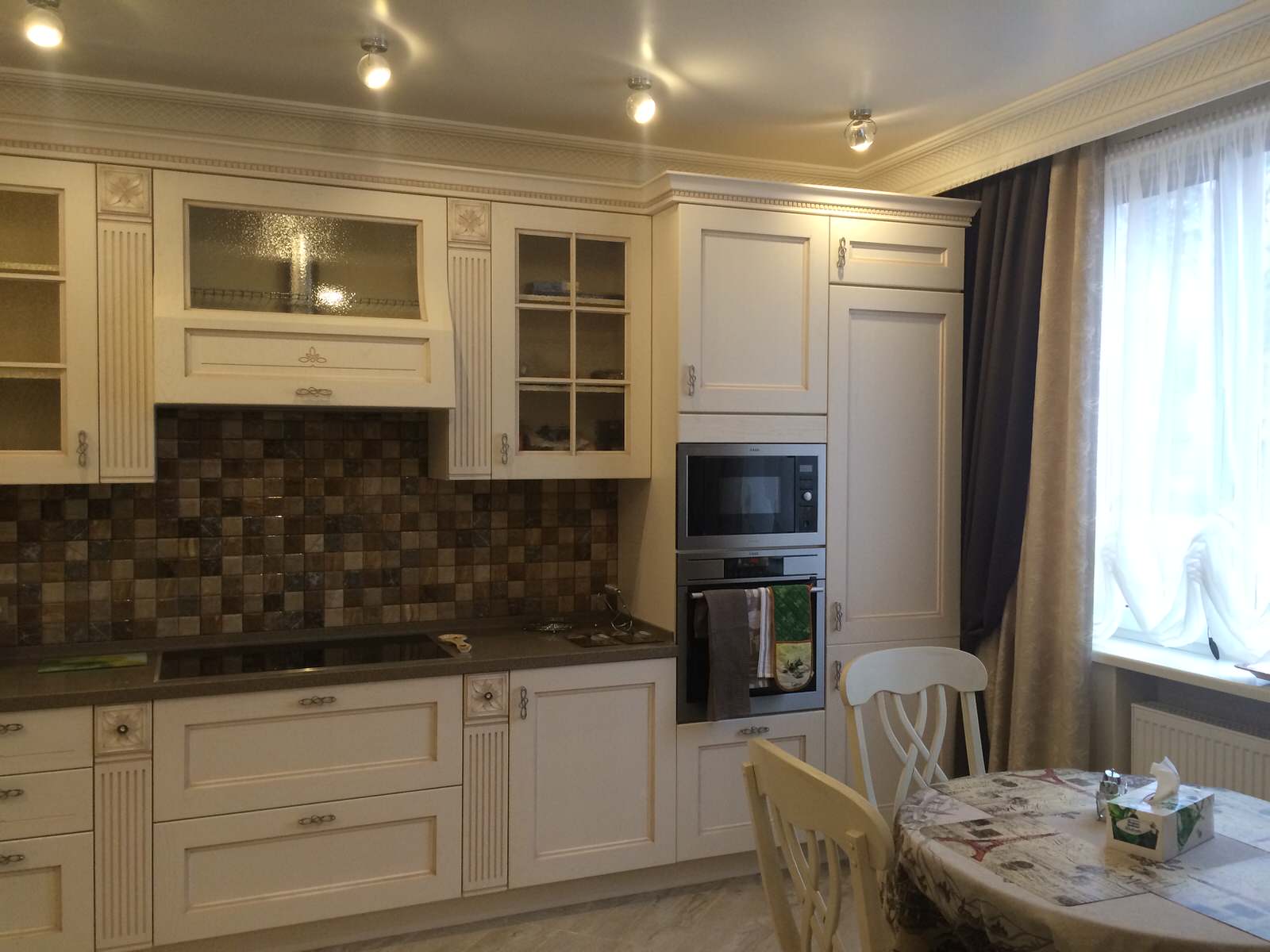 Кухонный гарнитур в классическом стиле