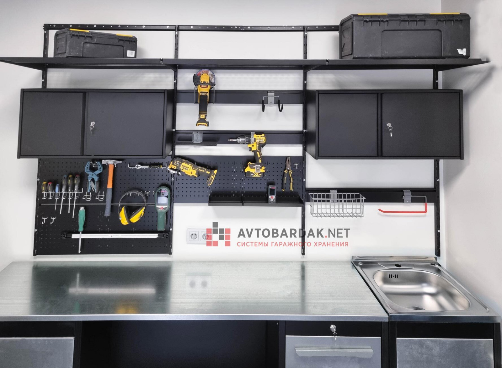 Проект № 47: Рабочая зона в гараже